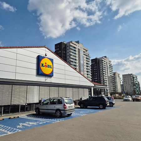 Apartament Wsrod 1000Cy Swiatel - Z Parkingiem W Hali Garazowej- Duzy Balkon Z Lezakami - Piekny Widok Noca Na Panorame Tysiaclecia Katowice Exterior photo