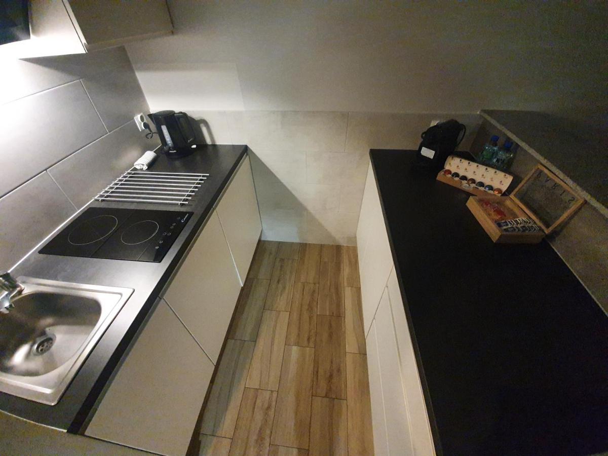 Apartament Wsrod 1000Cy Swiatel - Z Parkingiem W Hali Garazowej- Duzy Balkon Z Lezakami - Piekny Widok Noca Na Panorame Tysiaclecia Katowice Exterior photo