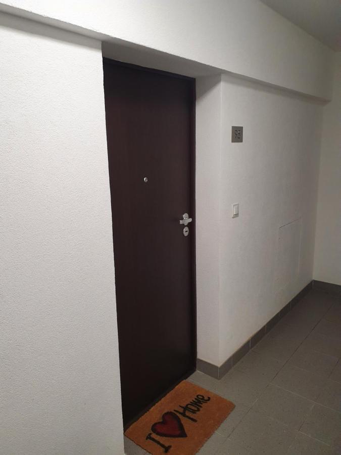 Apartament Wsrod 1000Cy Swiatel - Z Parkingiem W Hali Garazowej- Duzy Balkon Z Lezakami - Piekny Widok Noca Na Panorame Tysiaclecia Katowice Exterior photo