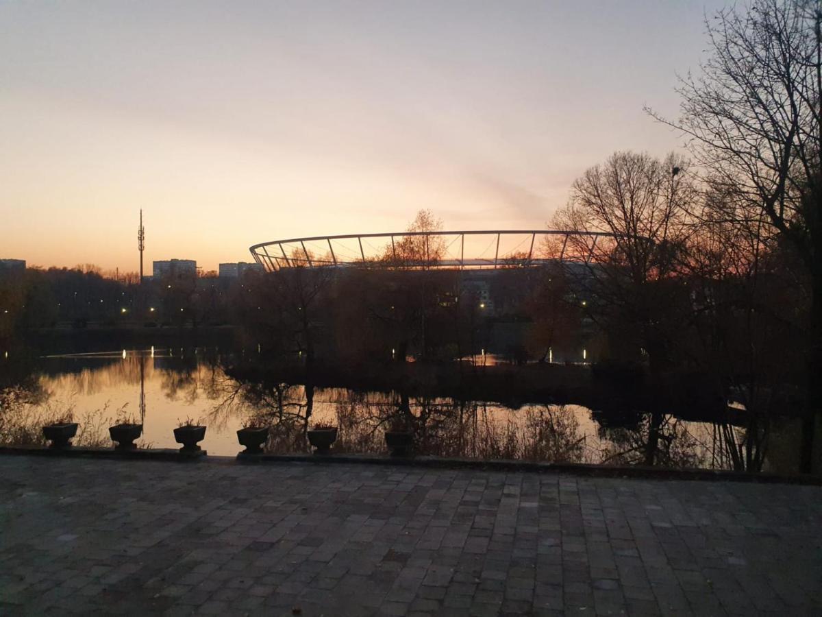 Apartament Wsrod 1000Cy Swiatel - Z Parkingiem W Hali Garazowej- Duzy Balkon Z Lezakami - Piekny Widok Noca Na Panorame Tysiaclecia Katowice Exterior photo