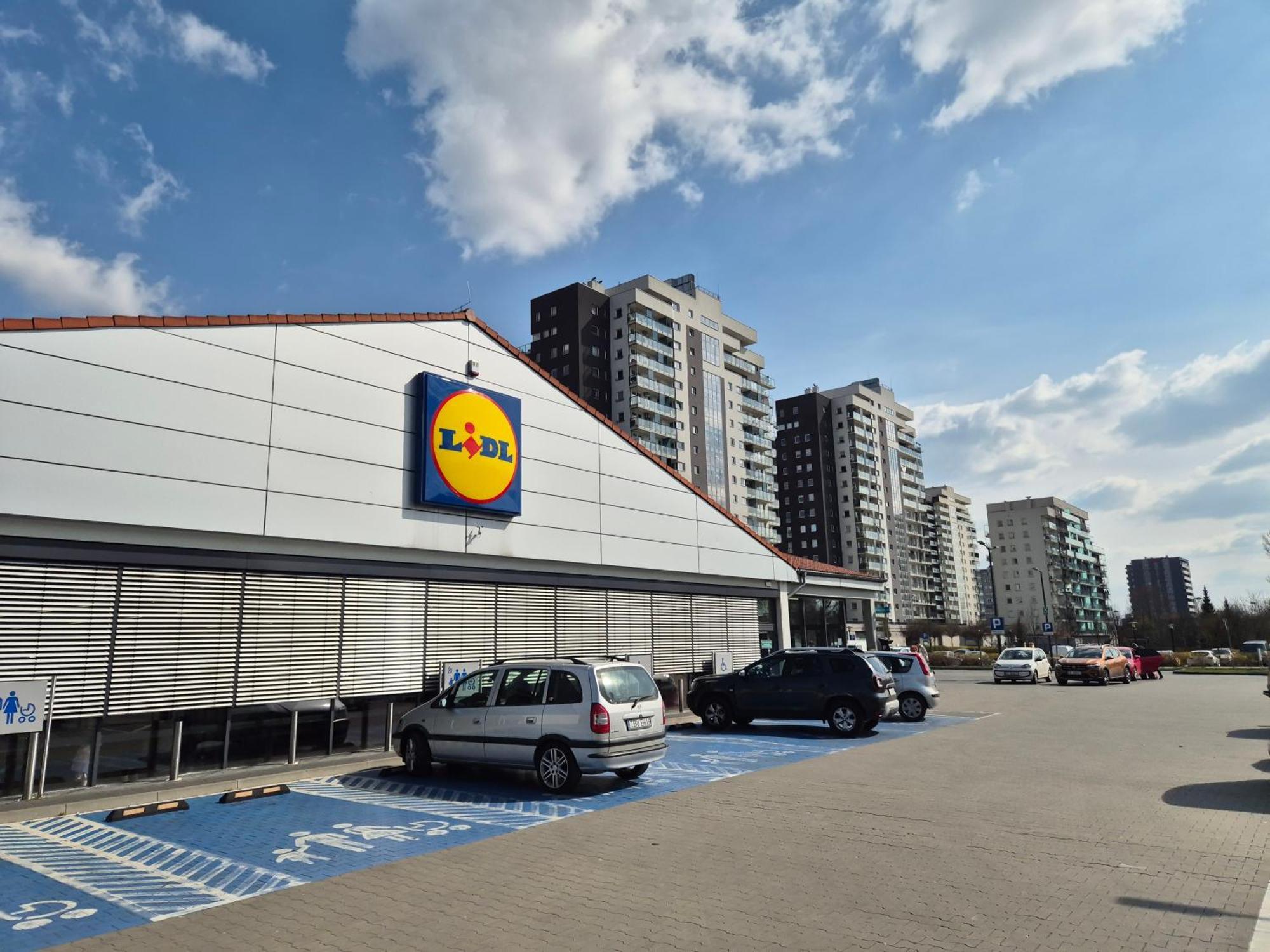 Apartament Wsrod 1000Cy Swiatel - Z Parkingiem W Hali Garazowej- Duzy Balkon Z Lezakami - Piekny Widok Noca Na Panorame Tysiaclecia Katowice Exterior photo