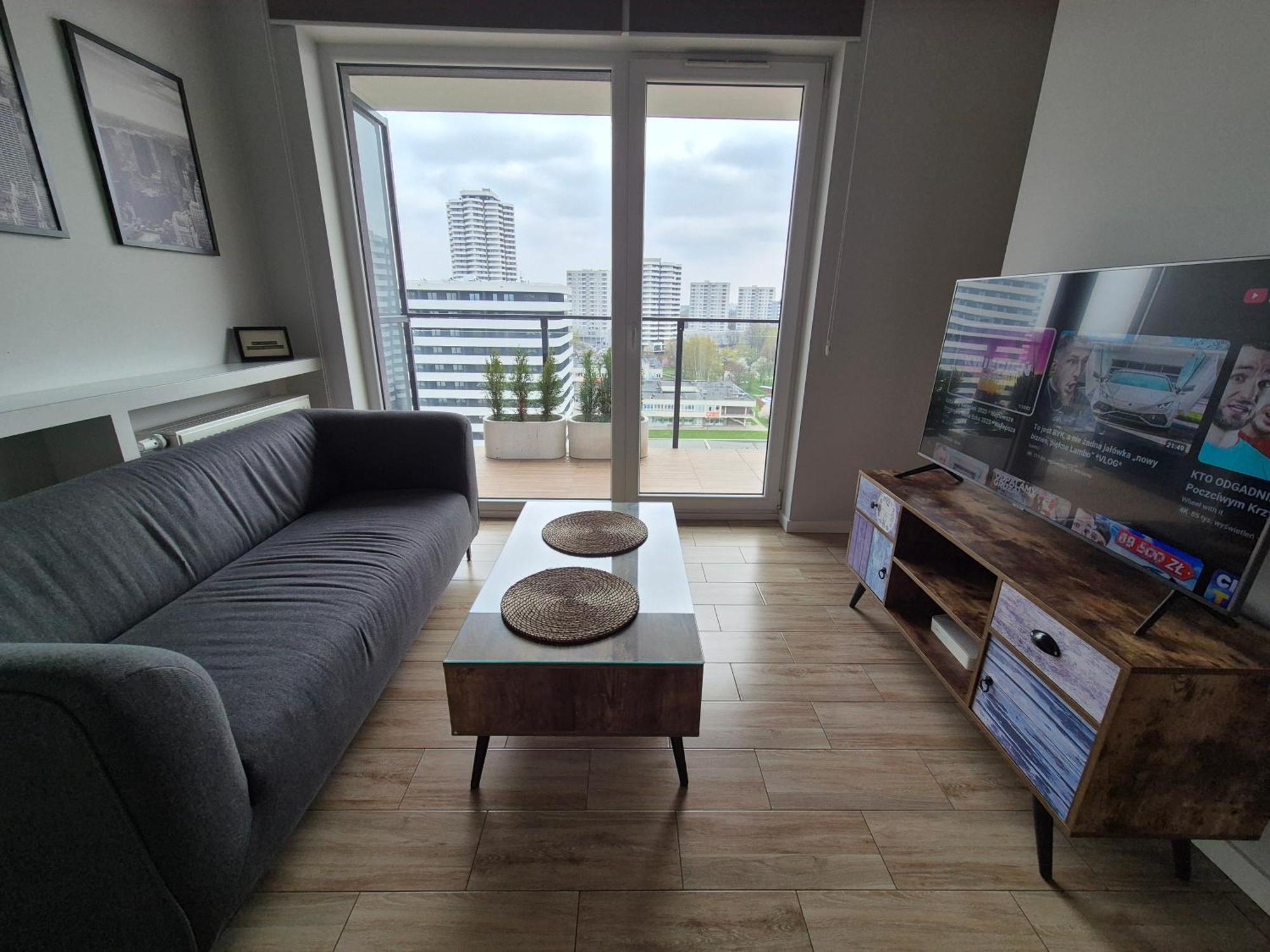 Apartament Wsrod 1000Cy Swiatel - Z Parkingiem W Hali Garazowej- Duzy Balkon Z Lezakami - Piekny Widok Noca Na Panorame Tysiaclecia Katowice Exterior photo