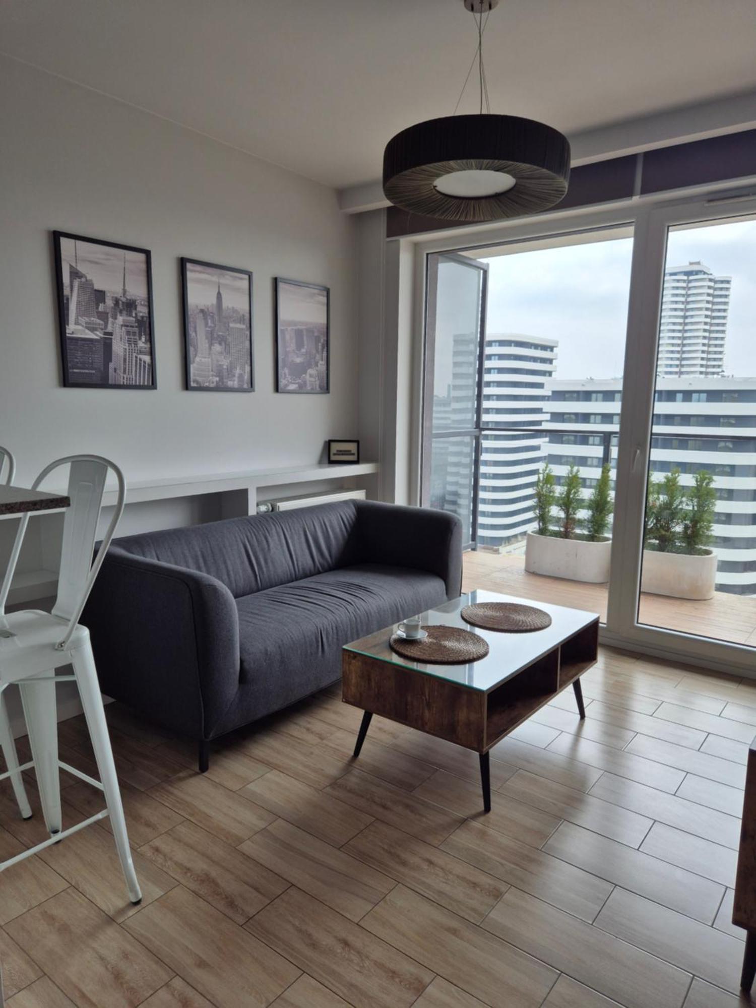 Apartament Wsrod 1000Cy Swiatel - Z Parkingiem W Hali Garazowej- Duzy Balkon Z Lezakami - Piekny Widok Noca Na Panorame Tysiaclecia Katowice Exterior photo